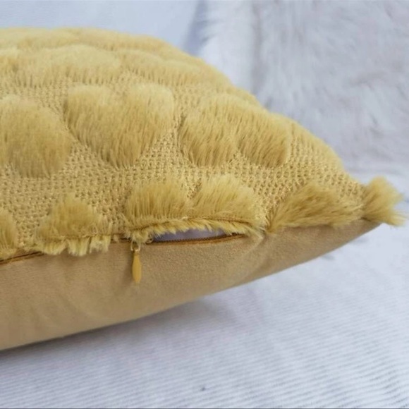Golden Yellow Heart Tufted Decorative Throw Pillow Cushion Cover 18” x 18” - NWT - Picture 4 of 9